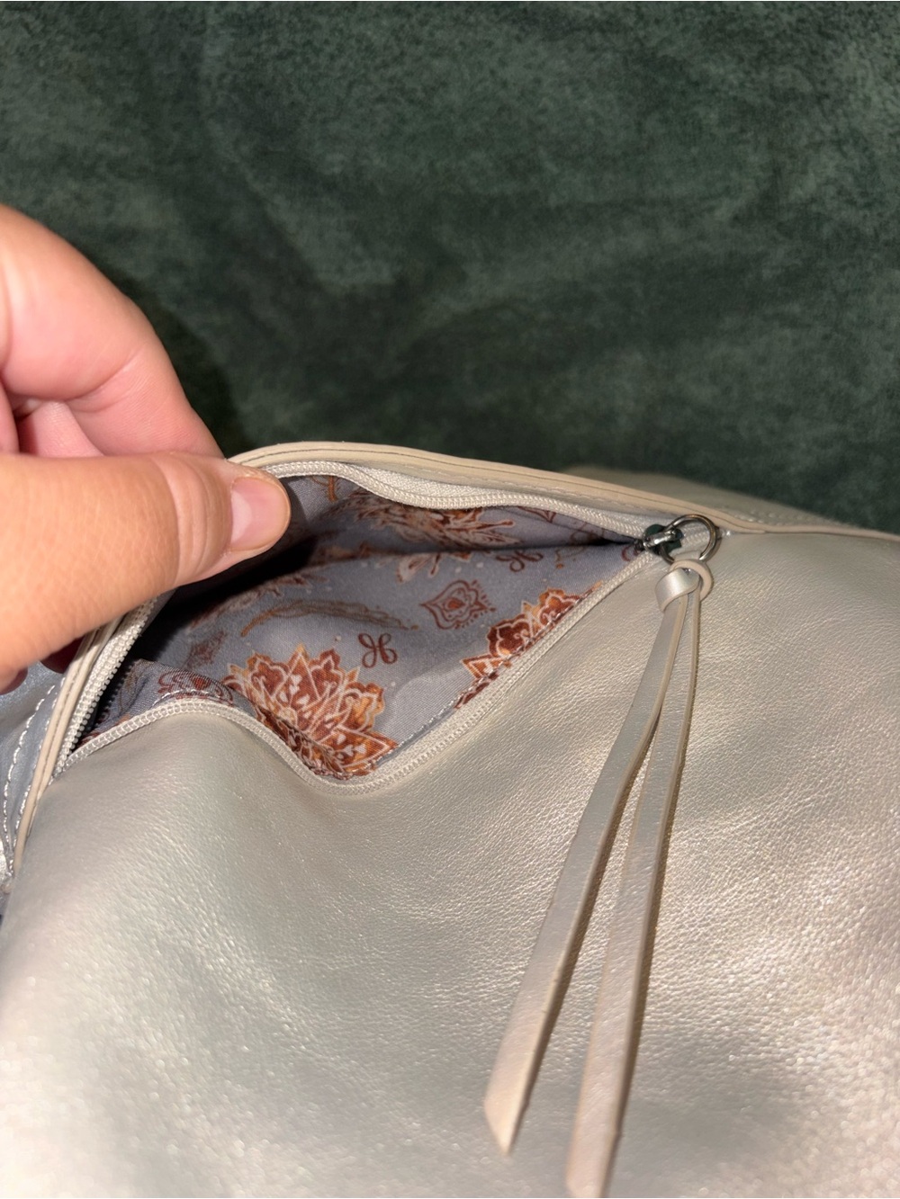 HOBO Metallic Cream Leather Shoulder Hobo - Picture 4 of 6